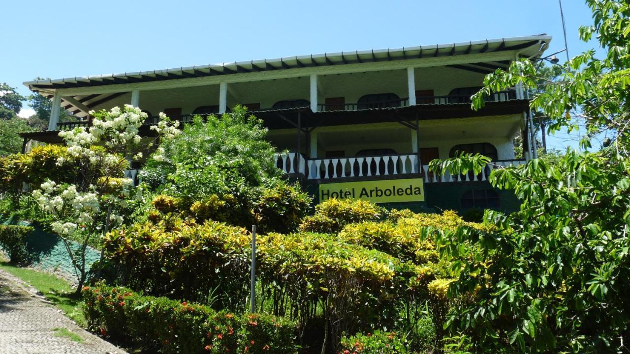 Hotel Arboleda ケポス エクステリア 写真